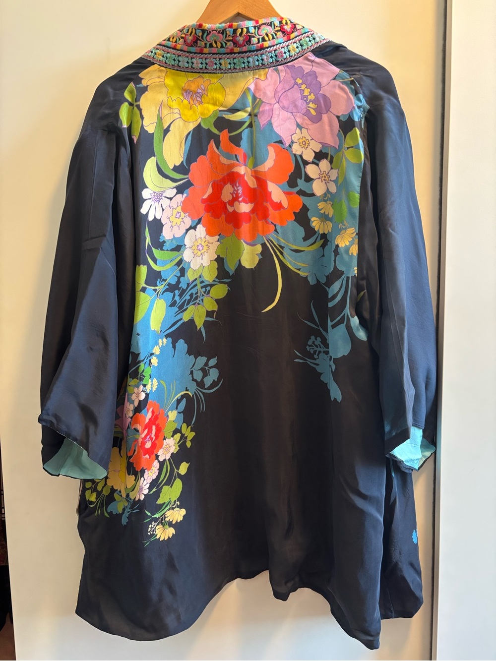 Johnny Was Embroidered Floral Navy Kimono Jacket - Picture 2 of 6